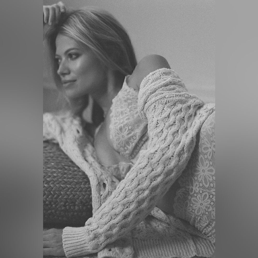 NWT ANTHROPOLOGIE TEXTURED CABLE CARDIGAN SWEATER x PILCRO - Picture 2 of 6